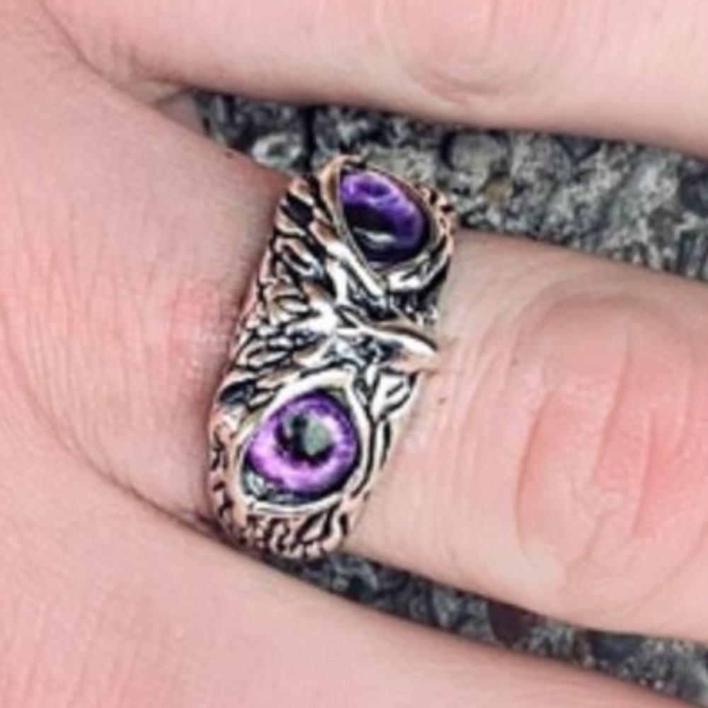 Vivid Purple Eyed Owl Tibetan Silver Ring (Size: Adjustable / One Size Fits All) - Picture 4 of 5